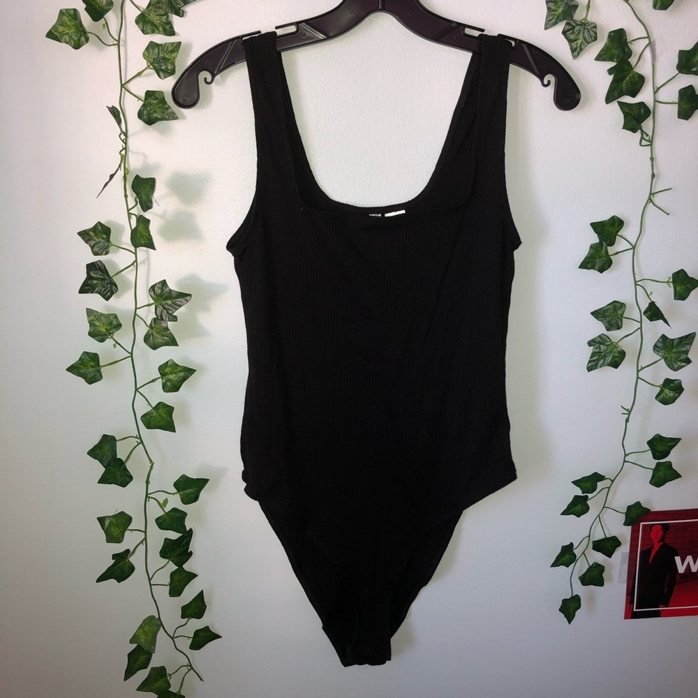 ❌SOLD- Black tank bodysuit!